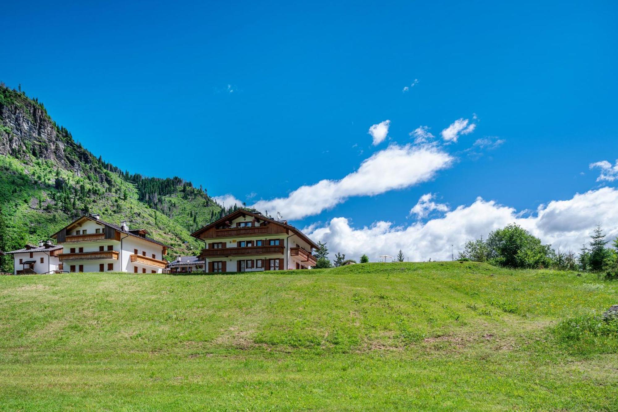 Appartamenti Vittoria Rocca Pietore Buitenkant foto