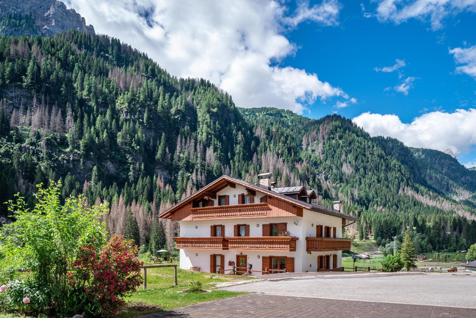 Appartamenti Vittoria Rocca Pietore Buitenkant foto