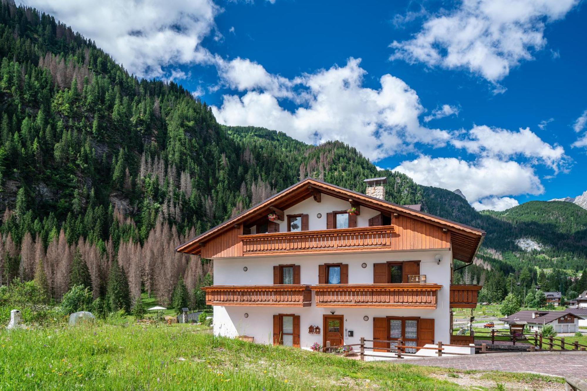 Appartamenti Vittoria Rocca Pietore Buitenkant foto